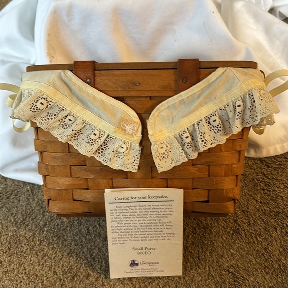 Longaberger Brown Basket with Cream Lace Accent - Picture 9 of 9